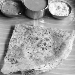 Nei Mundhiri Onion Rava