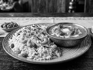 Basanti Pulao With Chicken Butter Masala