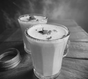 Litchi lassi
