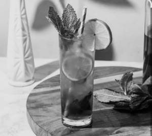 Blue Ocean Mojito