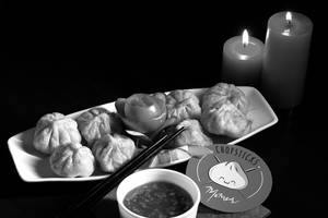 Chicken Fried Momo With Garlic Sauce (8 Pcs)