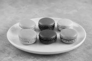 Macarons Triangle Gift Box (6pcs)