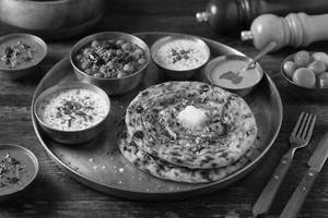 Amritsari Kulcha Thali