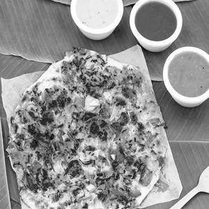Egg Onion Podi Uthappam