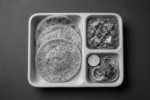 Mattar Paneer Paratha Box