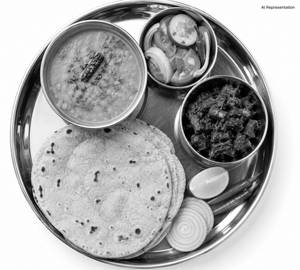 Dal Roti Meal [Serves 1]