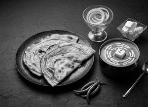 Shahi Paneer With Lachha Parantha