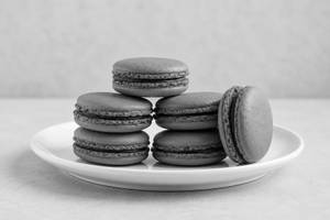 Rose Macaron (2pcs)