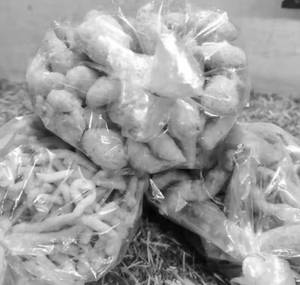 Mungra + Lambe Pakode + Ajwain Seviyan