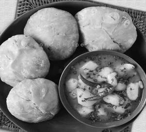 Kachuri Sabji