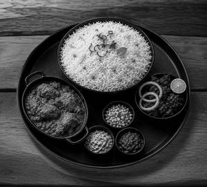 Puyyapla Salkaram - gheerice Chicken curry and 4 pcs chicken fry