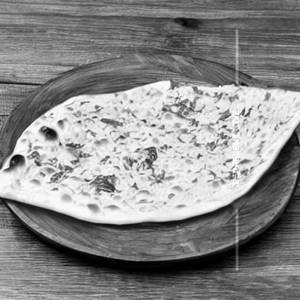 Cheese garlic naan