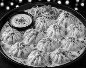 Afgani Momo