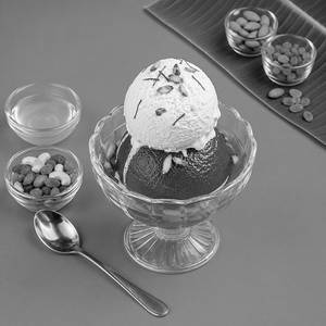 Gulab Jamun With Ice Cream