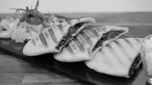 Chicken Kulcha (4 Pcs)