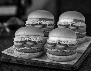 4 Premium Burgers (cheese Loaded)