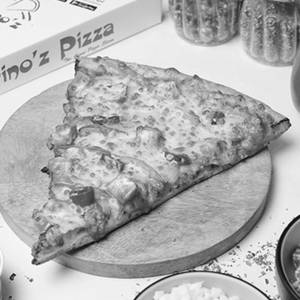 Paneer Tikka Butter Masala Pizza Personal Giant Slice (22.5 Cm)