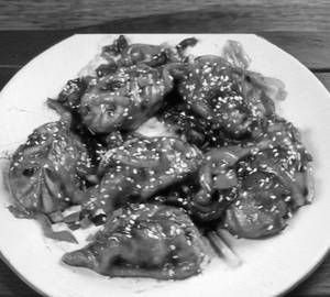 Pantoss Chicken Momo (6 Pcs)