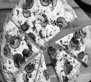 Funghi Pizza Al Olio [Double Mushrooms, San Marzano Sauce, Basil, Herbs, Al Olio, Basil, Herbs]