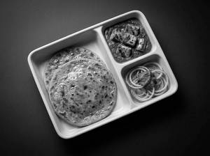 Paneer Tikka Paratha Box