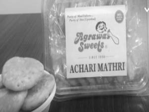 Achari Mathri 250 Gm