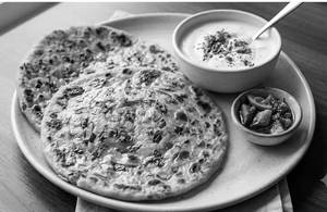 Aloo Pyaz Mix Paratha