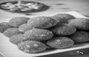 Gond Ladoo