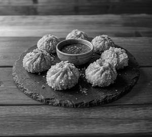 Veg Crunchy Momos [8 Pieces]