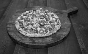 Makhni Paneer Pizza