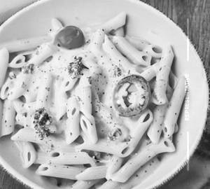 White sauce pasta full