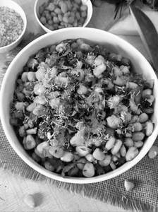 Channa + Moong Daal With Corns Mix
