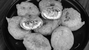 Egg bajji