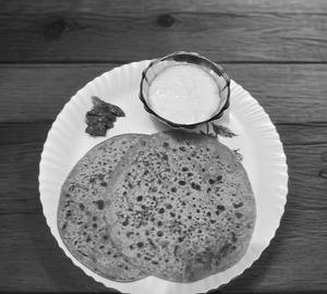 Sattu Paratha (2 pieces) with curd