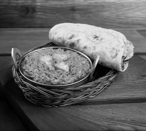 Paneer Butter Masala + Plain Roti (3.Pieces)