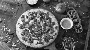 Chicken Tikka Lababdar Pizza (medium (serves 2, 24.5 Cm))
