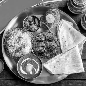 Punjabi Tawa Chicken Thali