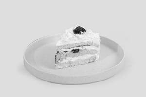Eggless White Forest Pastry