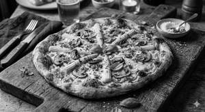 Babycorn Mushroom Pizza[6 Inch]