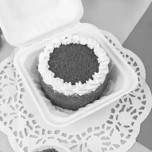 Red Velvet Bento Cake (200 Gm)