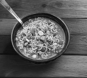 Tomato onion maggie