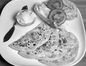 Aloo Cheese Paratha