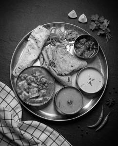 Mutter Paneer Thali