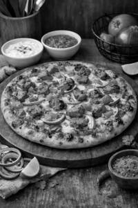 Deluxe Chicken Pizza