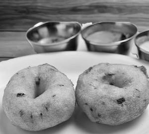 Medu Vada