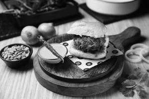 Pyazi Pav