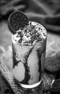 Nutella Oreo Shake