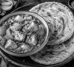 Paneer Do Pyaza with Laccha Paratha