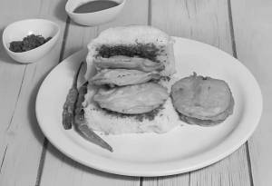 Aamchi Mumbai Bhajiya Pav