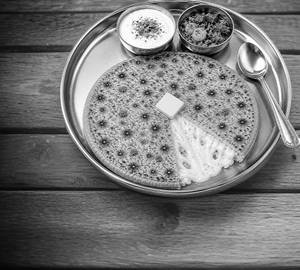 Butter Cheese Paratha With Dahi & Achar