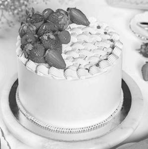 Eggless Strawberry Cake [500 grams]